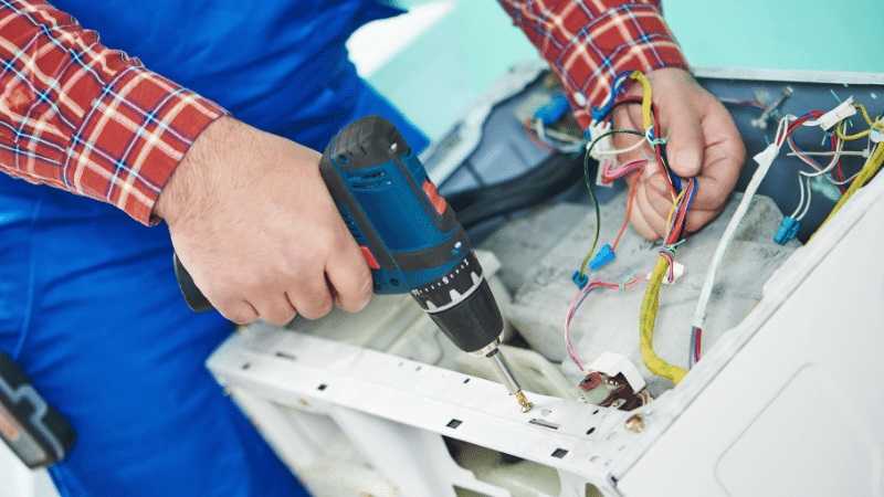 Selçuk Hitachi servisi orijinal yedek parça kullanımı